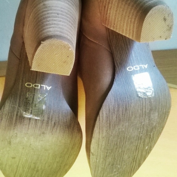 Like New Aldo Genuine Leather Booties - Picture 6 of 8